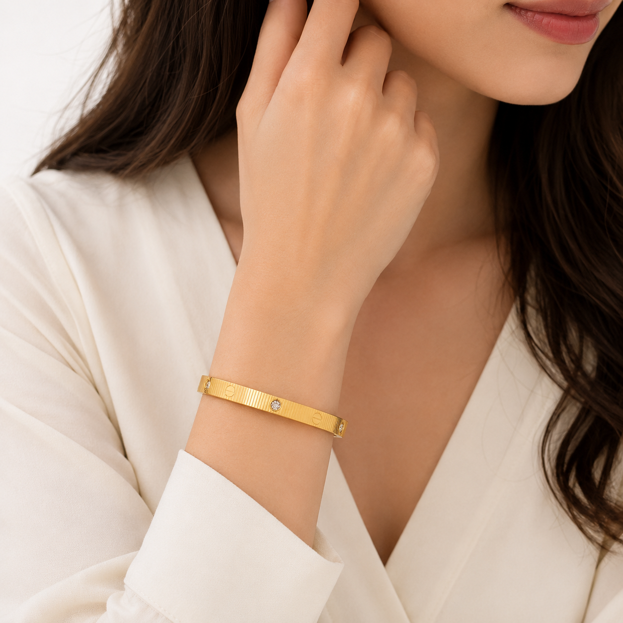 Luxury Gold-Plated Crystal Screw Motif Bangle Bracelet